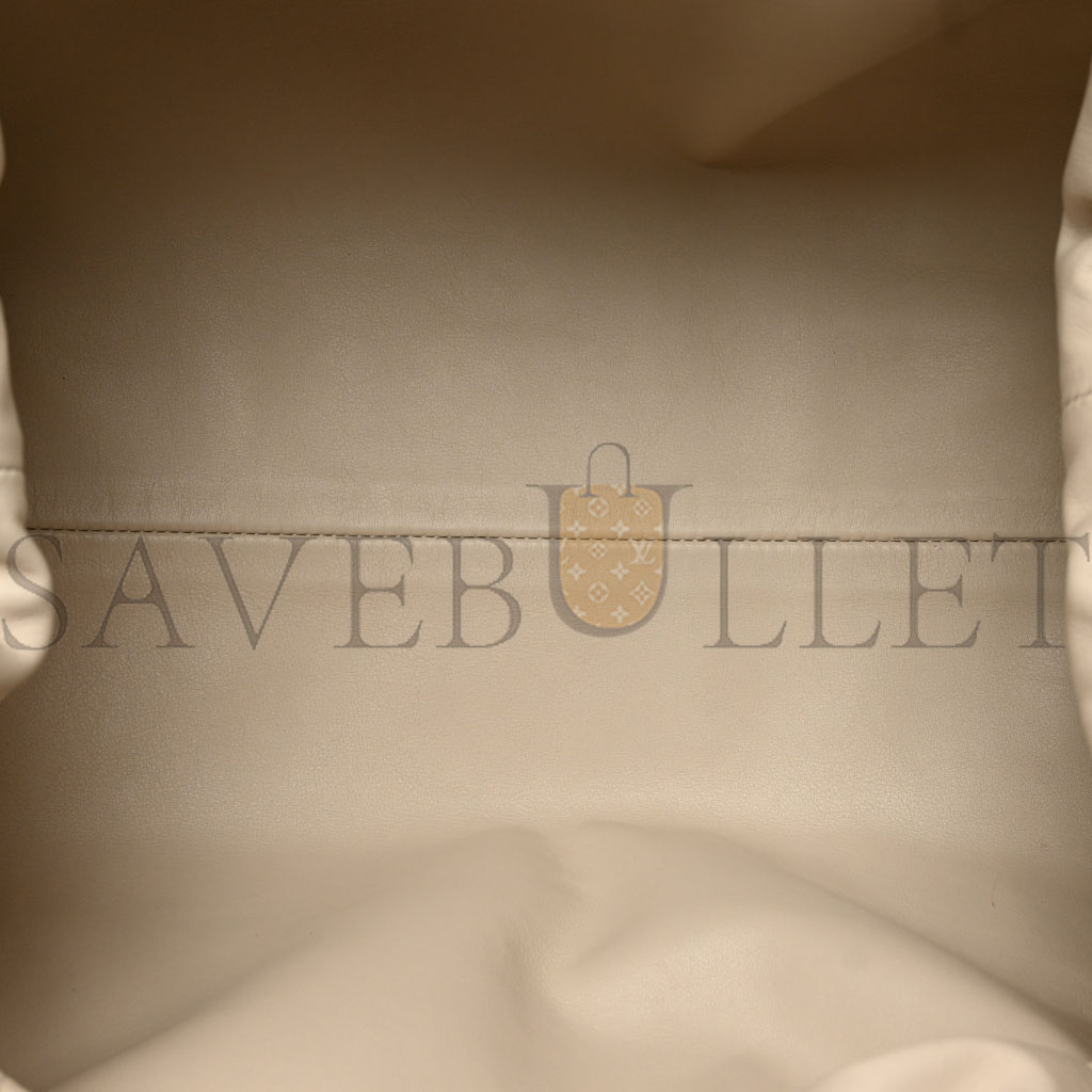 bo*te*ga Ve*ne*ta smooth butter calf the pouch oversized clutch mis (39*18*14cm)