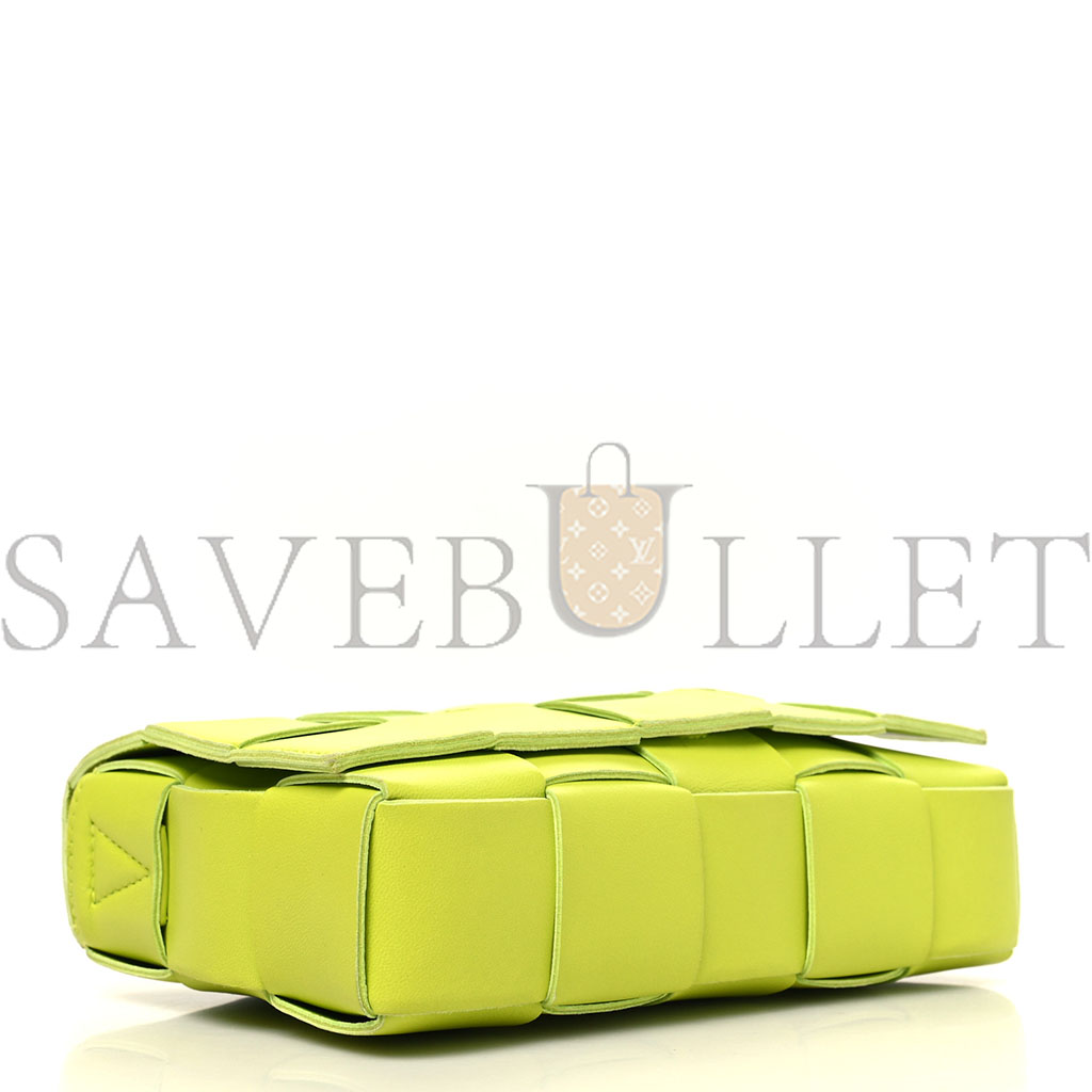 bo*te*ga Ve*ne*ta lambskin maxi intrecciato cassette crossbody bag acid kiwi (23*15*5.5cm)