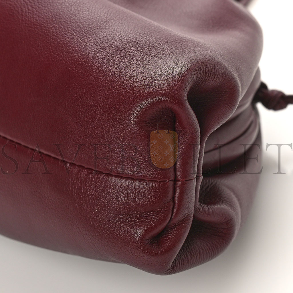 bo*te*ga Ve*ne*ta butter calfskin the mini pouch bordeaux (21*11*5cm)
