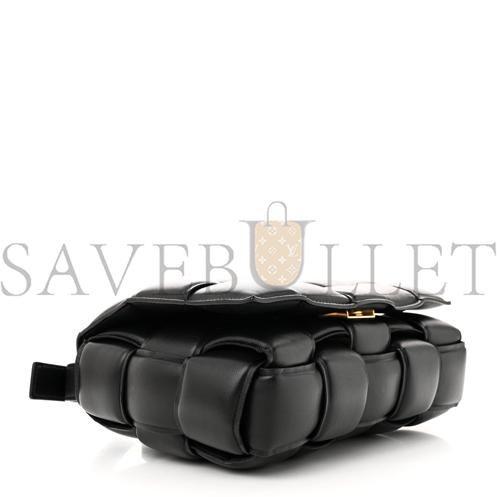 bo*te*ga Ve*ne*ta nappa maxi intrecciato padded cassette crossbody bag black (26*18*8cm)