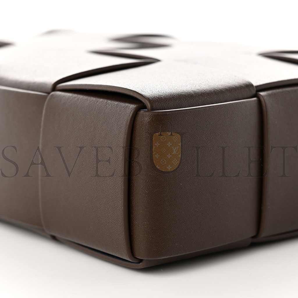 bo*te*ga ve*ne*ta lambskin maxi intrecciato mini N0*H south cassette tote light brown (24*14*5cm)