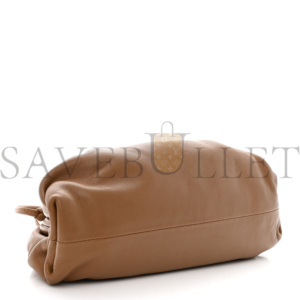 bo*te*ga Ve*ne*ta butter calfskin the mini pouch cammello (22*13*6cm)