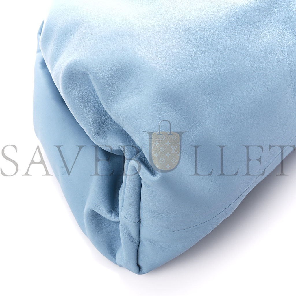 bo*te*ga Ve*ne*ta smooth butter calf the pouch oversized clutch ice (38*19*9cm)