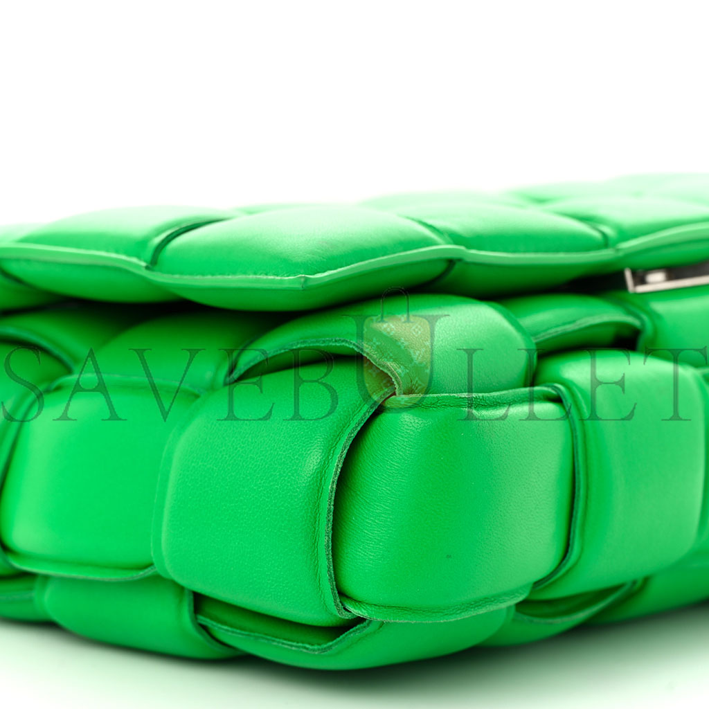 bo*te*ga Ve*ne*ta nappa maxi intreccio padded cassette crossbody bag parakeet (26*18*8cm)