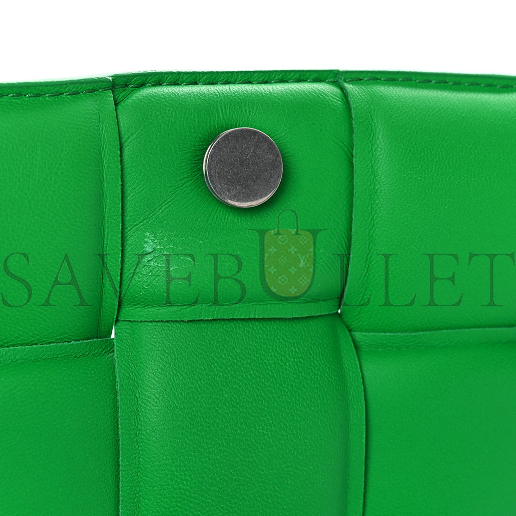 bo*te*ga Ve*ne*ta nappa maxi intreccio padded cassette crossbody bag parakeet (26*18*8cm)