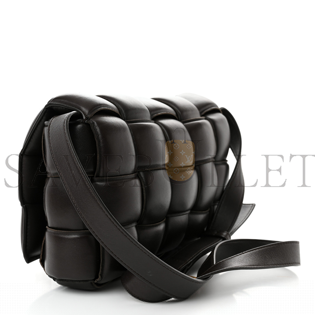 bo*te*ga Ve*ne*ta nappa maxi intreccio padded cassette crossbody bag fondant (26*18*8cm)