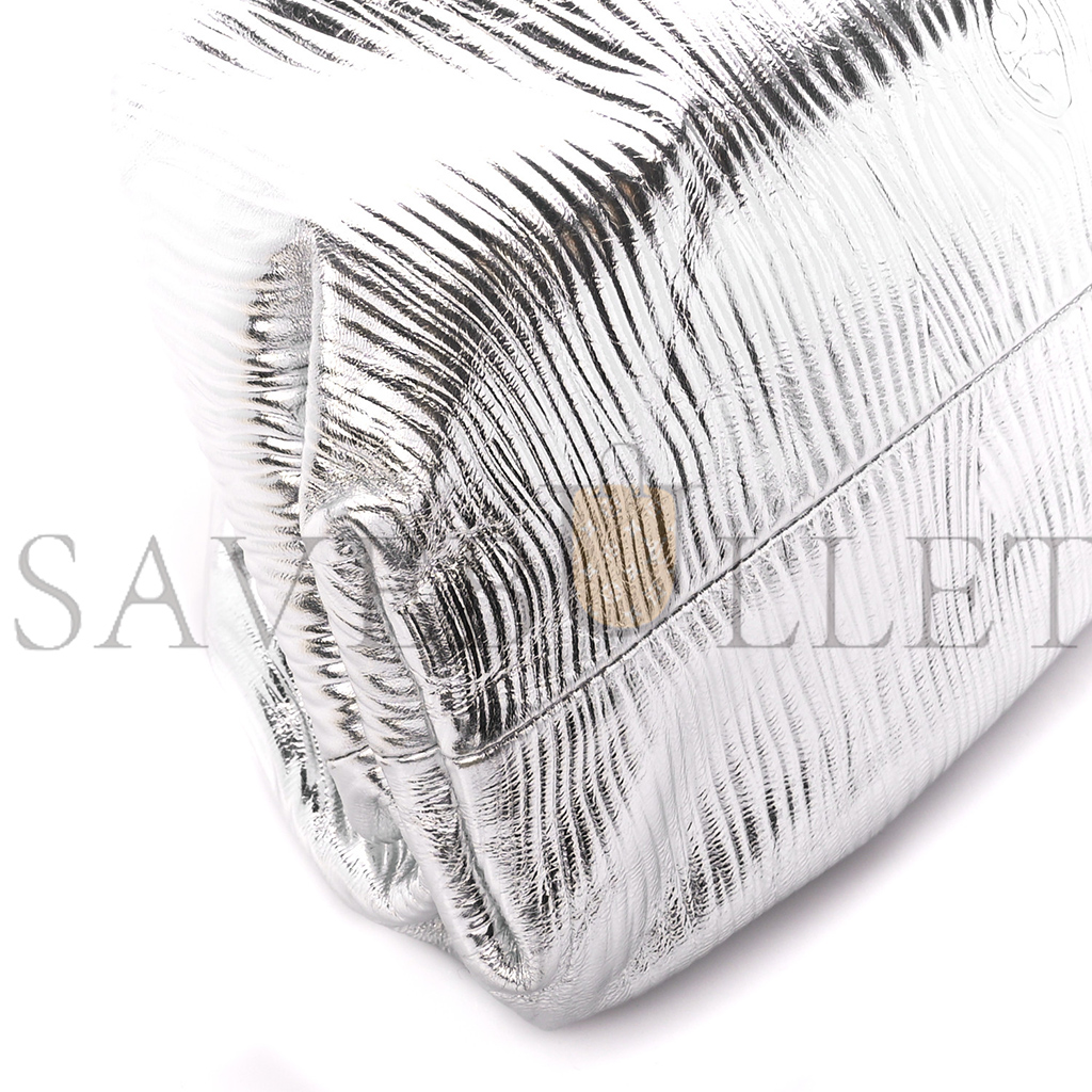 bo*te*ga Ve*ne*ta metallic bark calfskin embossed the pouch oversized clutch silver (37*19*12cm)