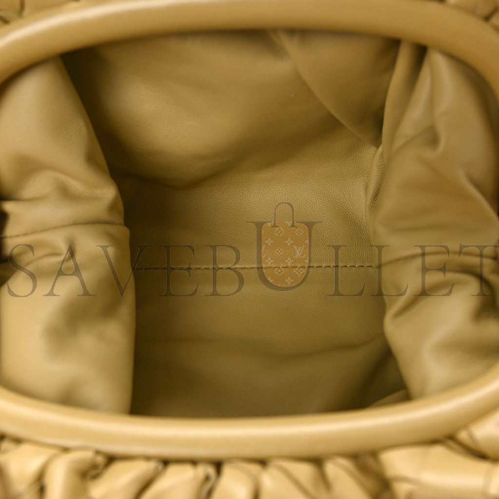 bo*te*ga Ve*ne*ta nappa intrecciato the mini pouch tapioca (22*13*6cm)