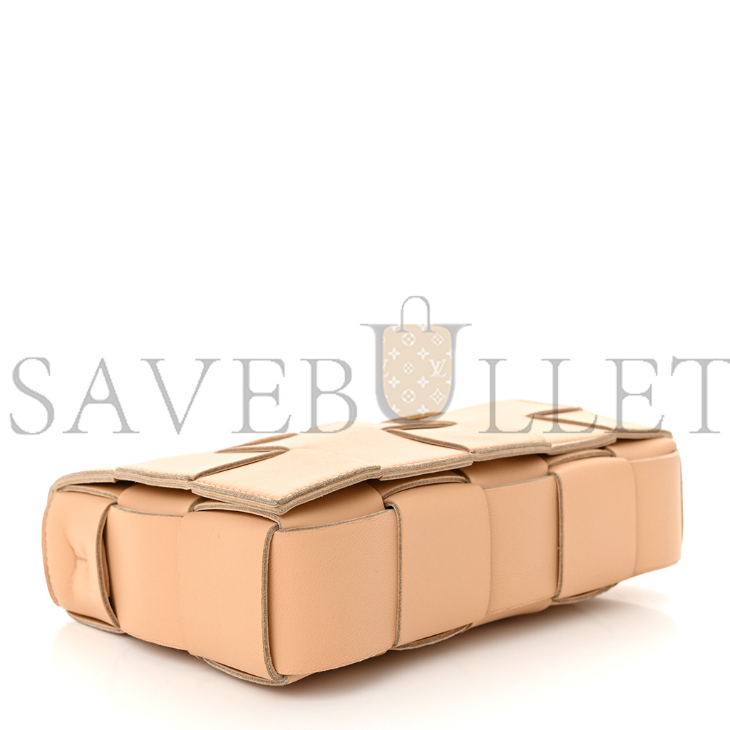 bo*te*ga Ve*ne*ta lambskin maxi intrecciato cassette crossbody bag porridge (23*15*5.5cm)