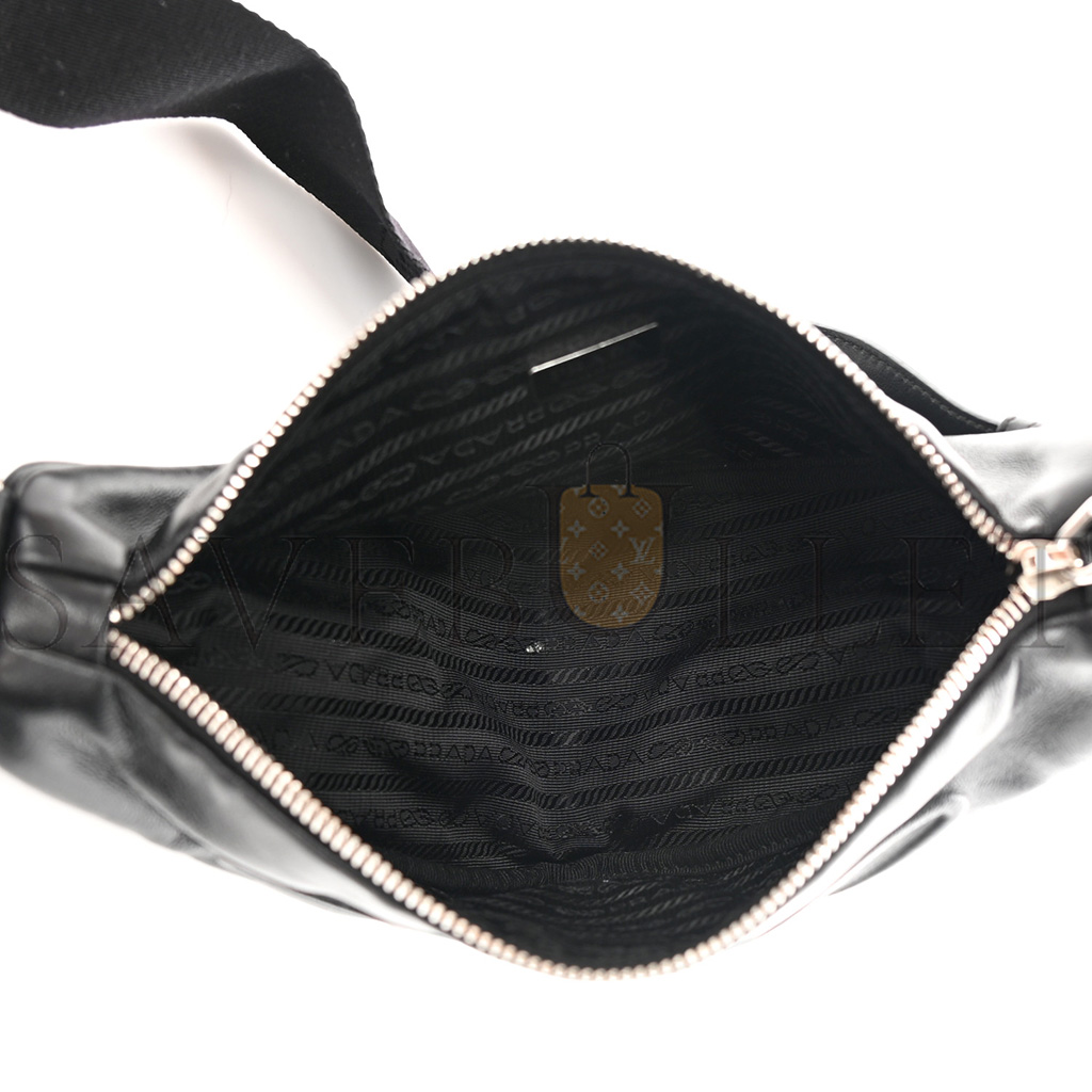 Pra*a grace lux triangle shoulder bag black (27*15*11cm)