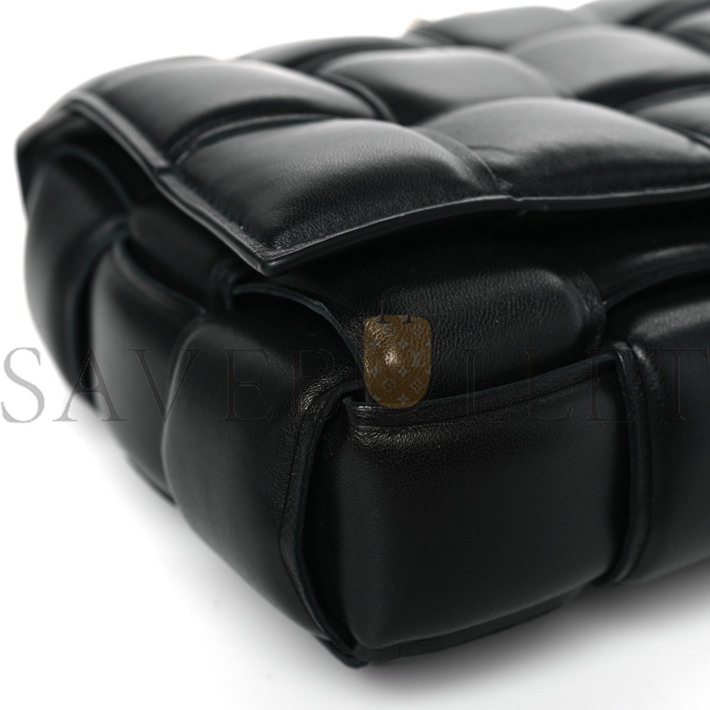 bo*te*ga Ve*ne*ta lambskin maxi intreccio padded chain cassette crossbody bag black (25*17*8cm)