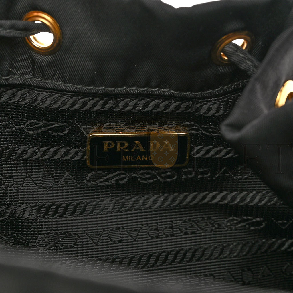 Pra*a re-nylon duet drawstring shoulder bag black (23*18*11cm)