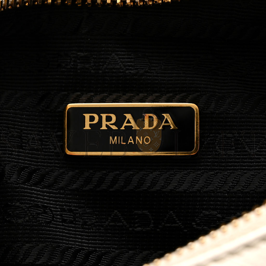 Pra*a saffiano re-edition 2005 shoulder bag white (23*17*6cm)