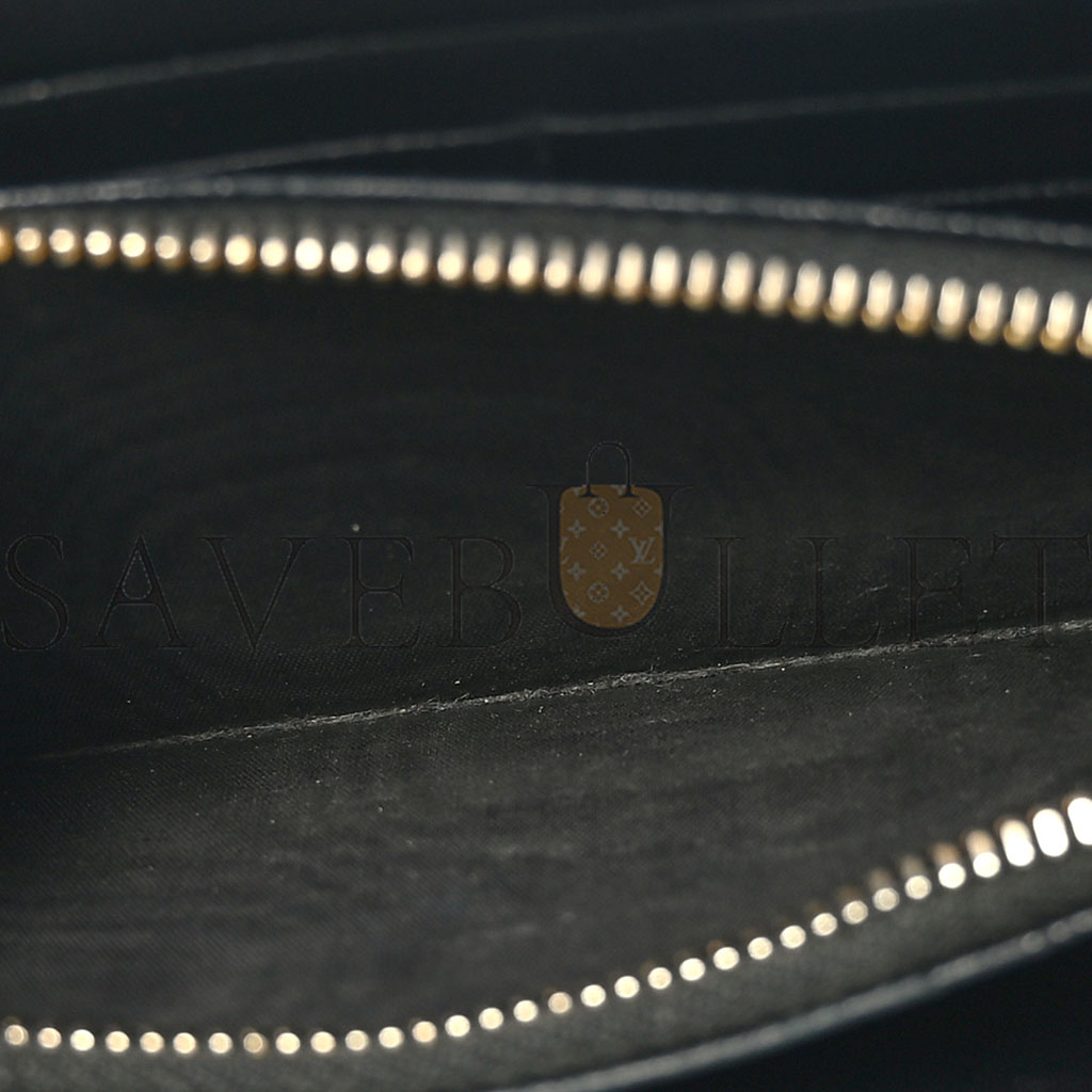 Pra*a saffiano metal zip around wallet black (18*11*3cm)