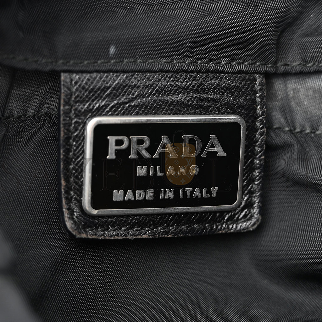 Pra*a tessuto nylon saffiano small backpack black (29*23*10cm)