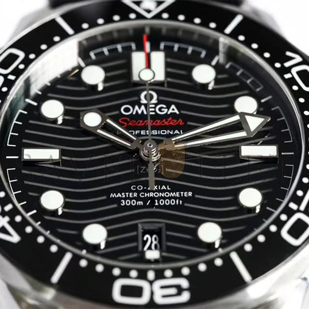 Om**a seamaster seamaster planet ocean 300m watch 210.30.42.20.01.001