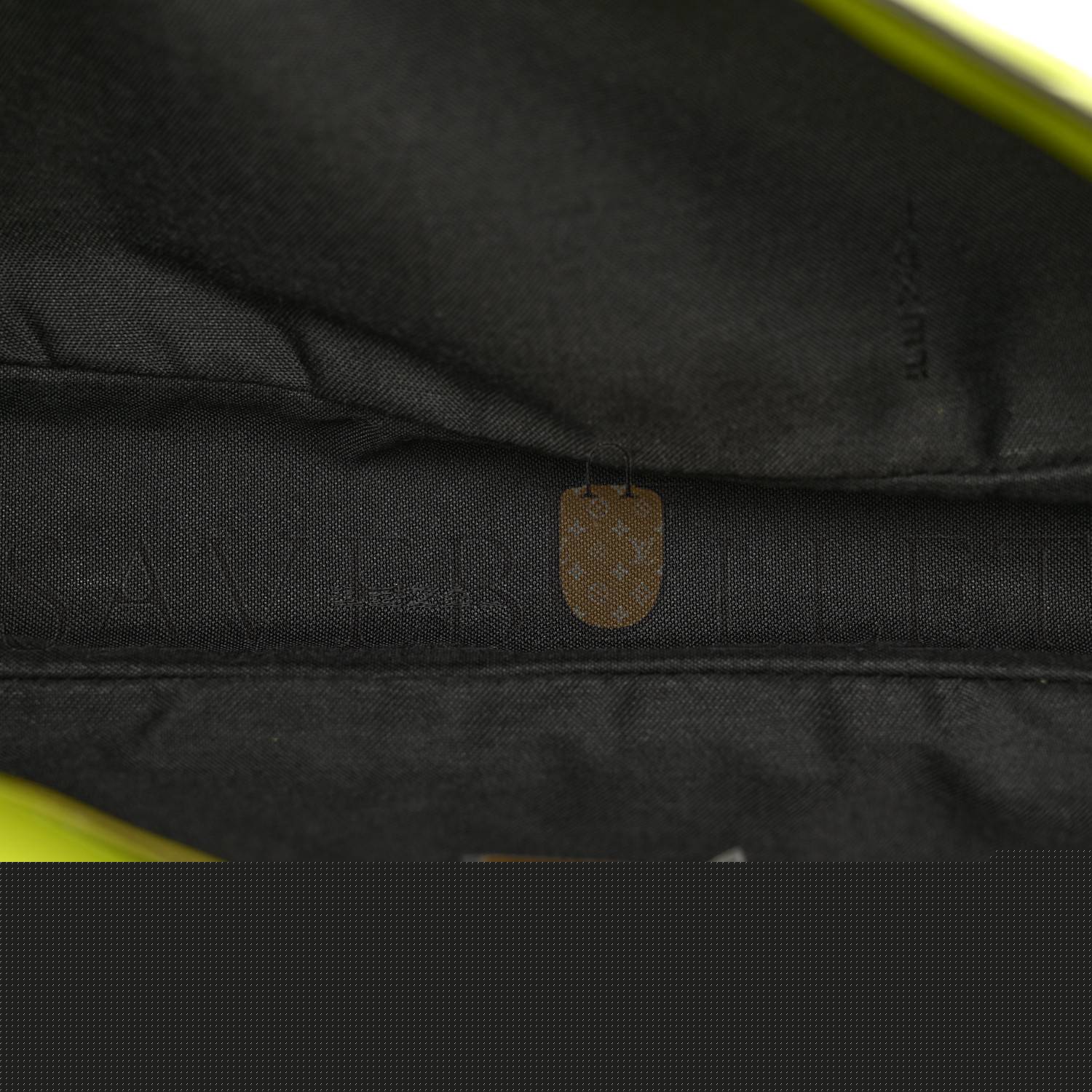 F**di nappa ff 1974 embossed baguette wasabi (26*15*5cm)