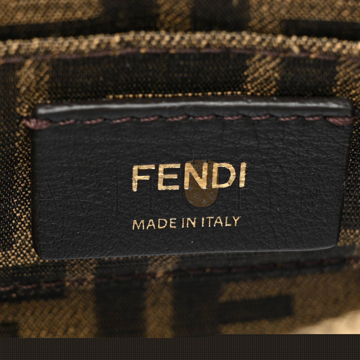 F**di vitello king plexiglass logo embossed mini by the way top handle boston bag black (18*11*8cm)