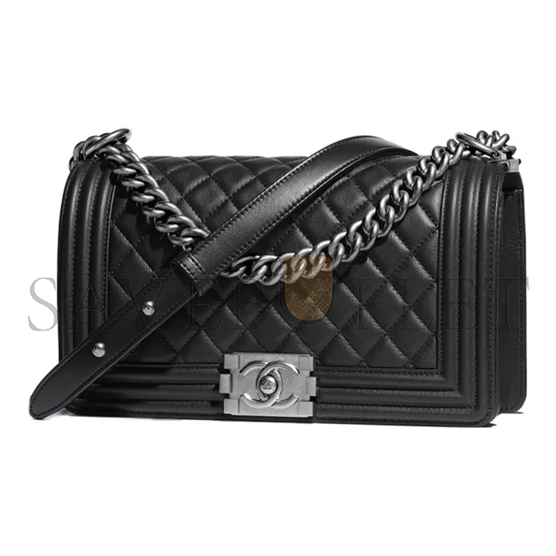 Ch*el master lambskin quilted medium boy flap silver hardware a67086 (25*15*9cm)