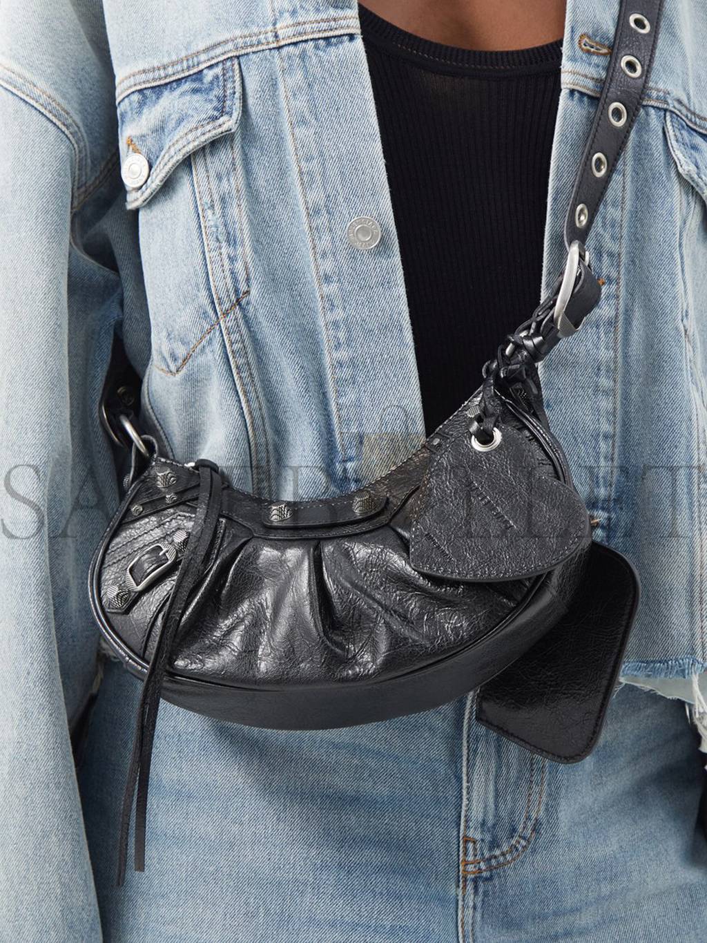 Ba*len*cia*ga black cagole xs leather shoulder bag matchesfashion us (24*13.5*5.4cm)