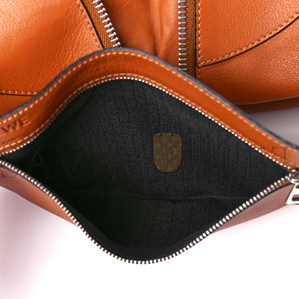 l*ew* calfskin medium hammock shoulder bag tan (34*28*17cm)