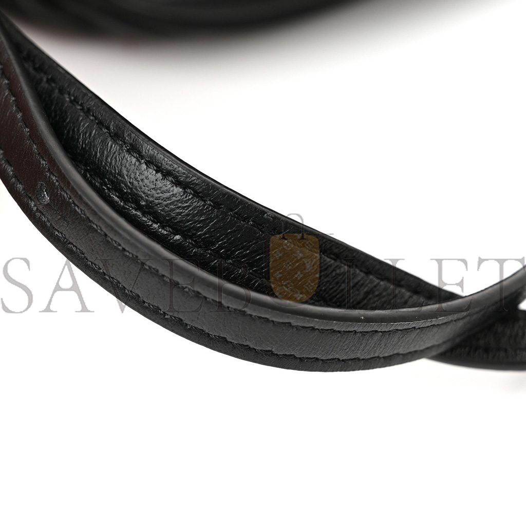 l*ew* lambskin pleated bracelet pouch shoulder bag black (25*9*9cm)