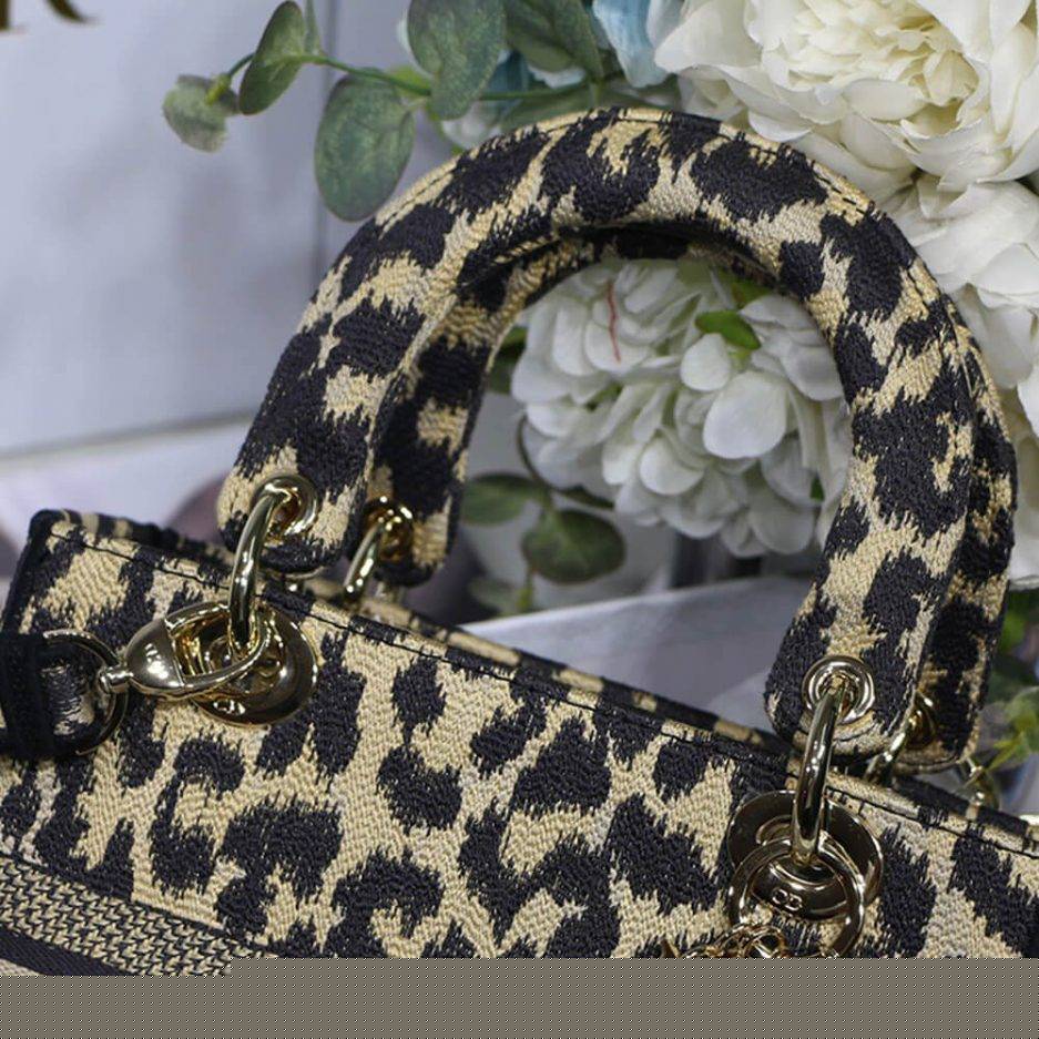 D*or medium lady d-lite bag  m0565orhm_m918 (24cm*20cm*11cm)