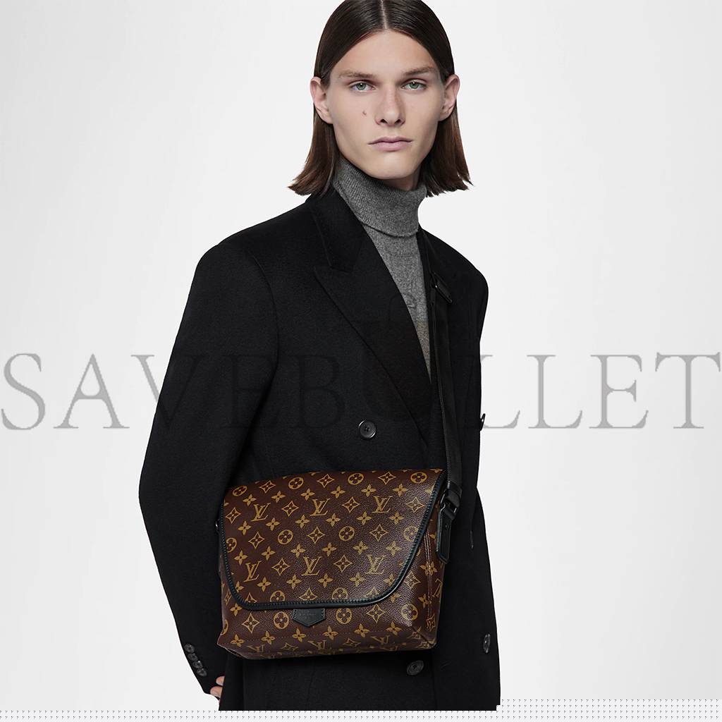 l**is V*t*n magnetic messenger m45557 (31.5*22*8cm)