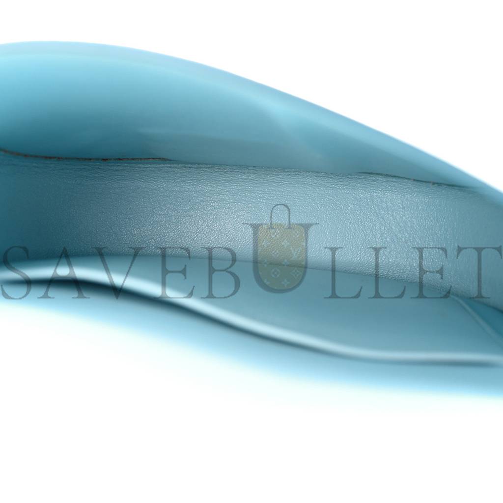 Ce**e grained calfskin small trotteur pale blue (18*17*4cm)