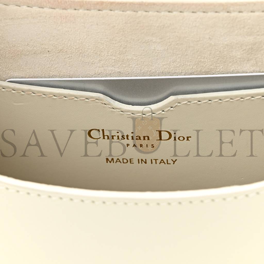 D*or box calfskin small bobby bag white (19*15*5.1cm)