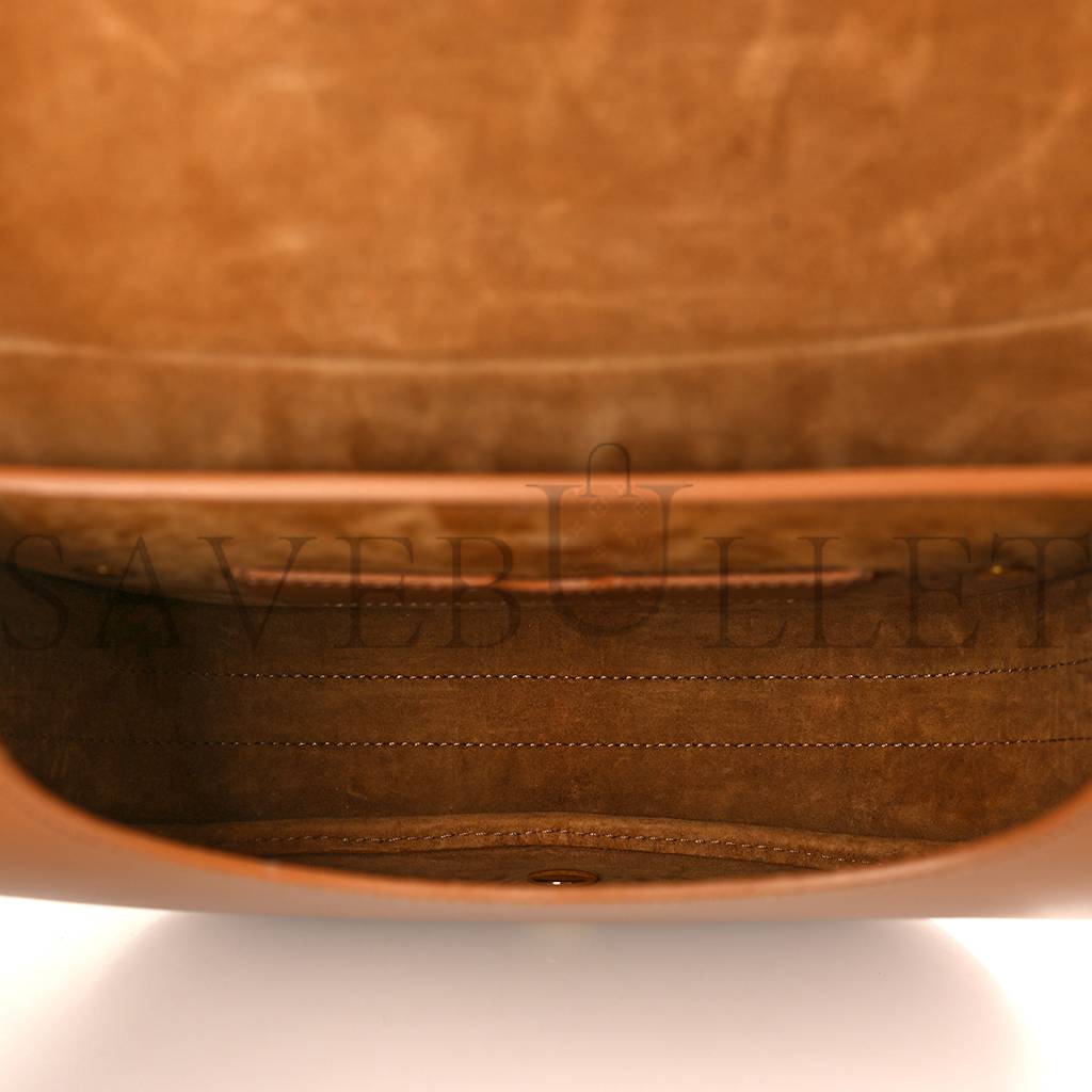 D*or box calfskin medium bobby flap camel (22*17*6.4cm)