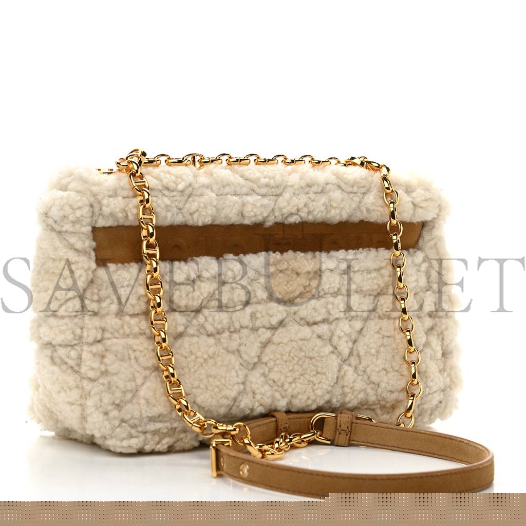 D*or shearling cannage medium caro bag natural (28*17*9.5cm)