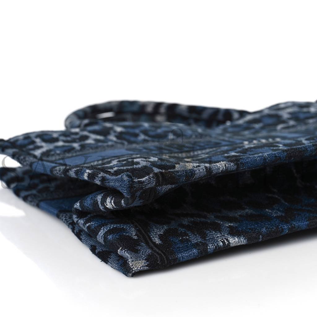 D*or canvas mizza embroidered medium leopard book tote blue (36*26*15.9cm)