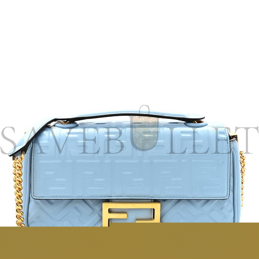 F**di nappa small ff embossed midi chain baguette azzurro baby (32*26*10cm)